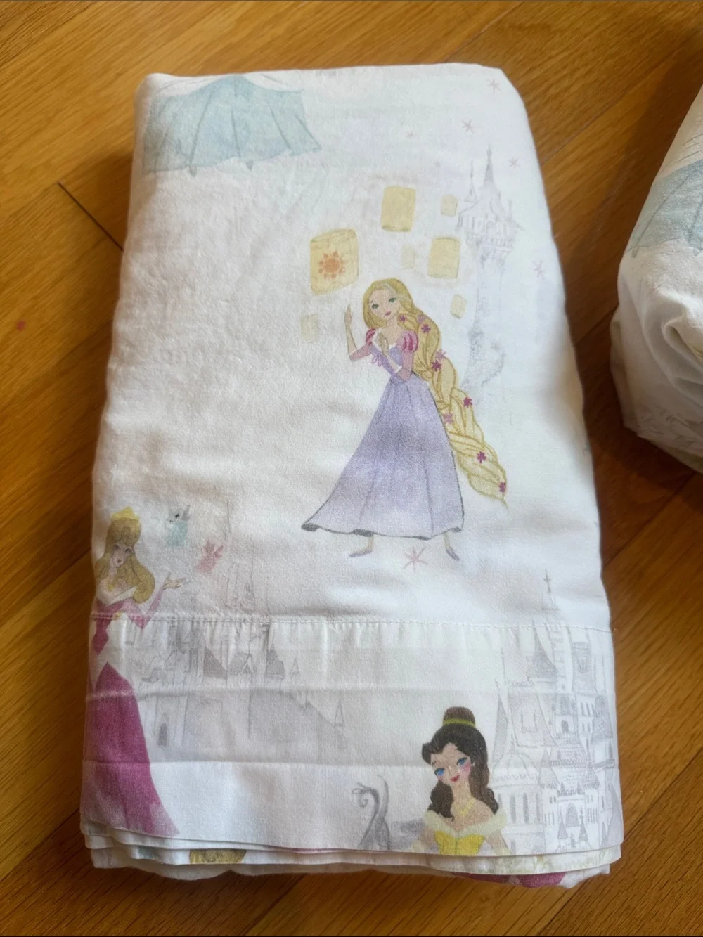Pottery Barn kids Queen size Disney Princess sheets
